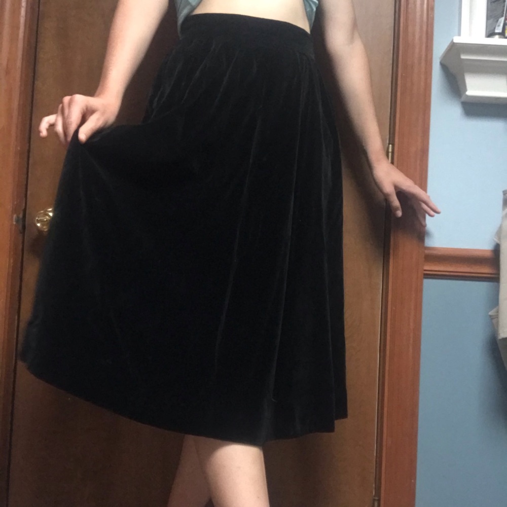 Velvet skirt
